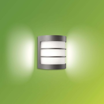 028718696176825product in use photo